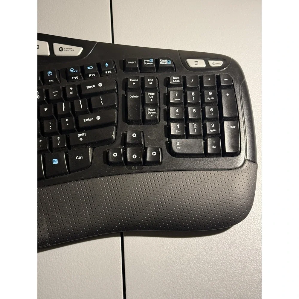 Logitech K350 Ergonomic Wireless Keyboard and Mouse (K350 / M710) Dongle Paired